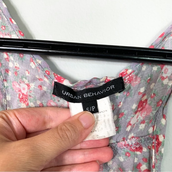 Urban Behavior • Floral Tank Top - Picture 5 of 5